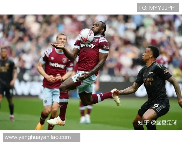 莱切主场迎战西汉姆联队期待精彩对决与胜利的较量